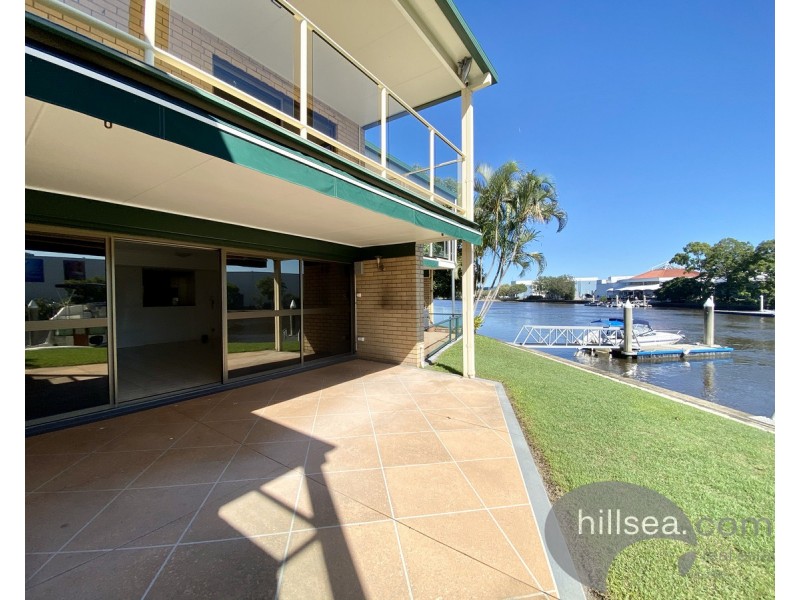 8/112 Bayview Street, Runaway Bay QLD 4216