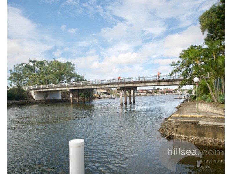 8/112 Bayview Street, Runaway Bay QLD 4216