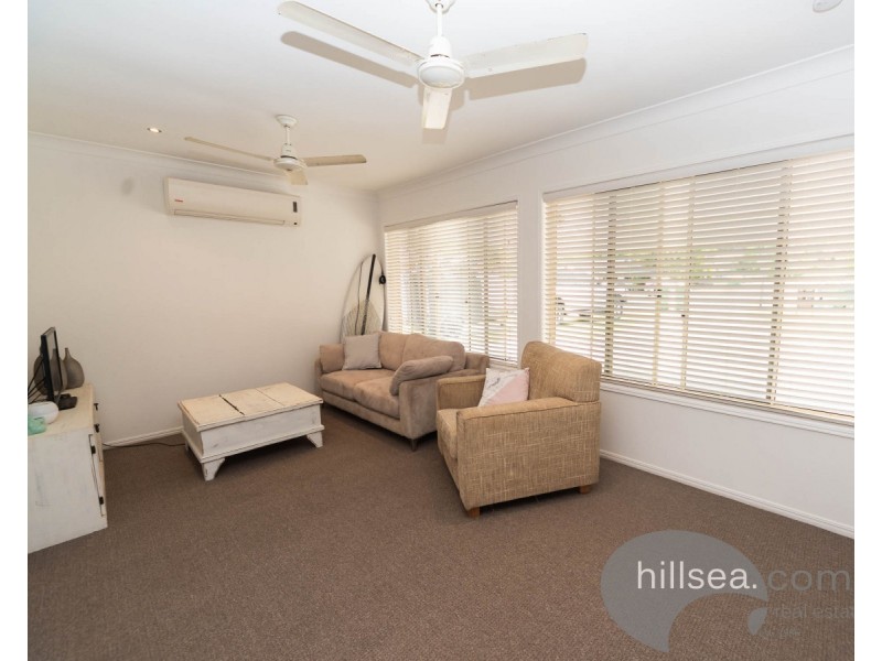 20 Pinemount Crescent, Oxenford QLD 4210