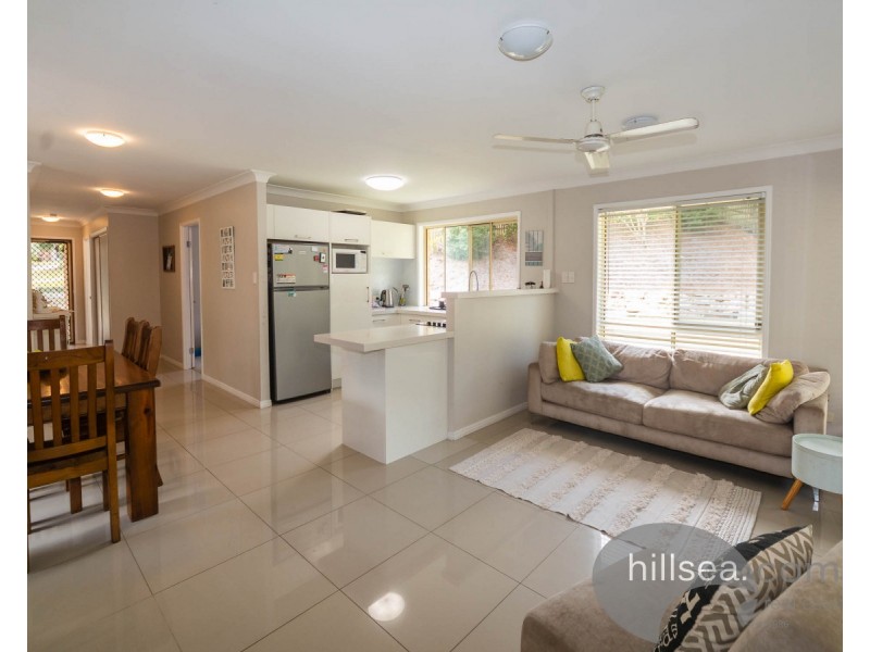 20 Pinemount Crescent, Oxenford QLD 4210