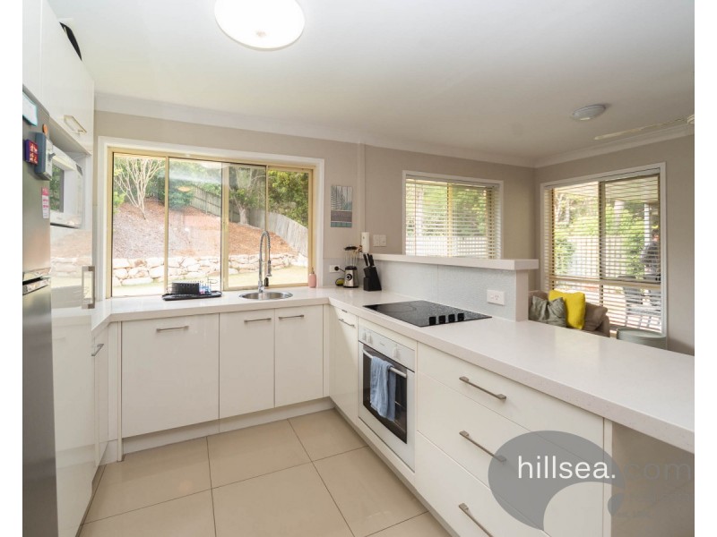 20 Pinemount Crescent, Oxenford QLD 4210