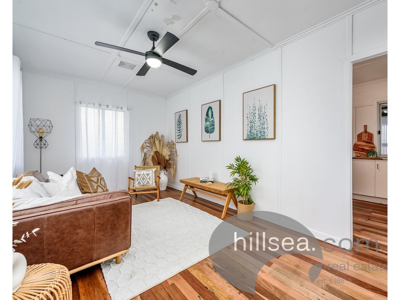 61 Crescent Avenue, Hope Island QLD 4212