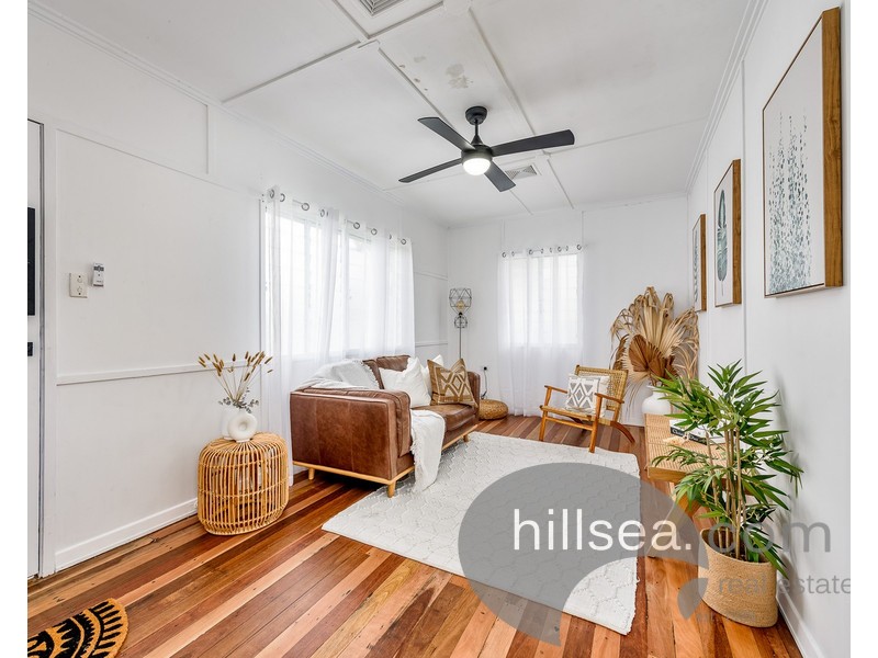 61 Crescent Avenue, Hope Island QLD 4212