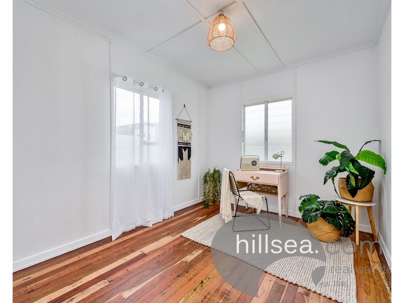 61 Crescent Avenue, Hope Island QLD 4212