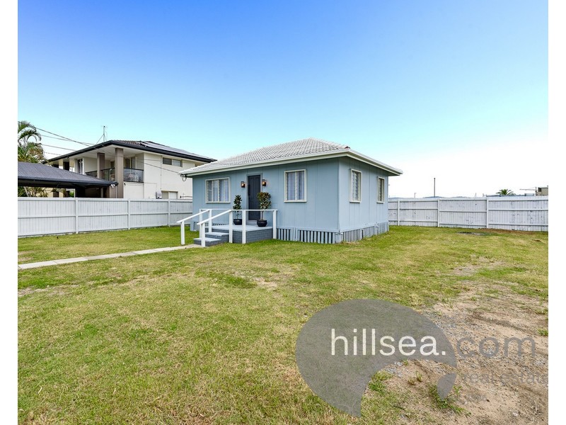 61 Crescent Avenue, Hope Island QLD 4212