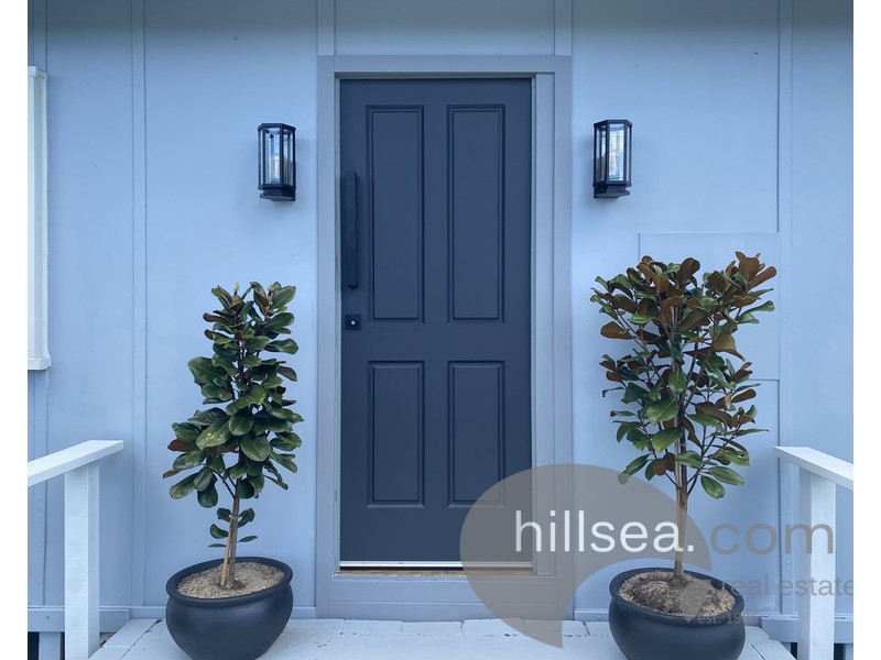 61 Crescent Avenue, Hope Island QLD 4212