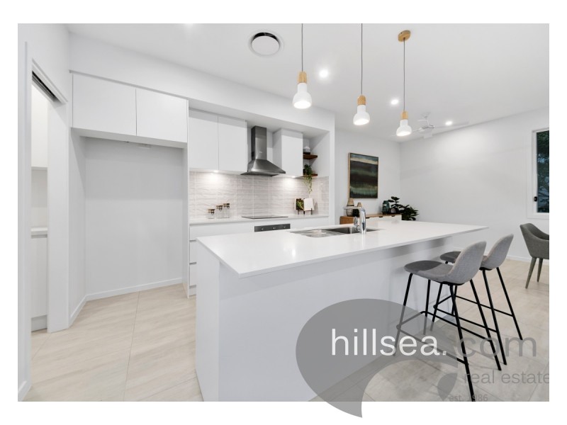 1/19 Killowill Avenue, Paradise Point QLD 4216