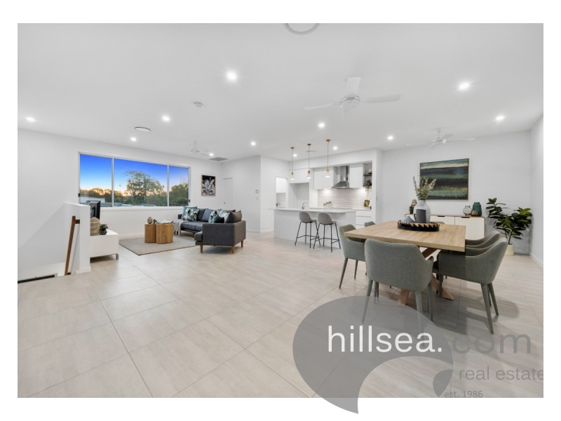 1/19 Killowill Avenue, Paradise Point QLD 4216