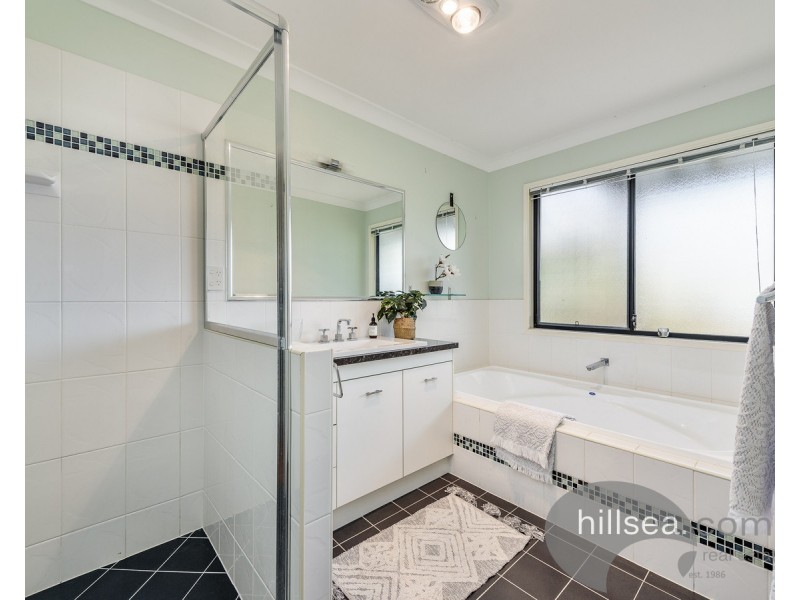 114 Ormeau Ridge Road, Ormeau Hills QLD 4208