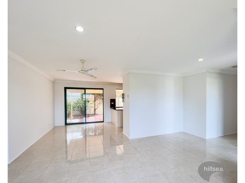 4/222 Central Street, Labrador QLD 4215