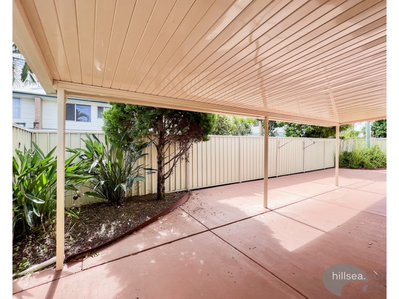 4/222 Central Street, Labrador QLD 4215