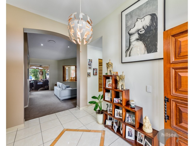28 John Dalley Drive, Helensvale QLD 4212