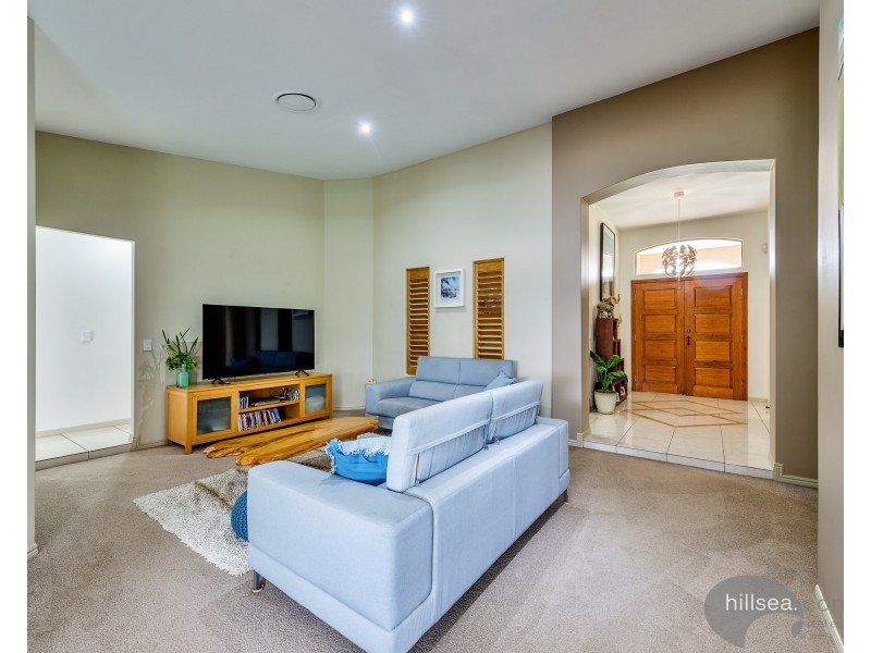 28 John Dalley Drive, Helensvale QLD 4212