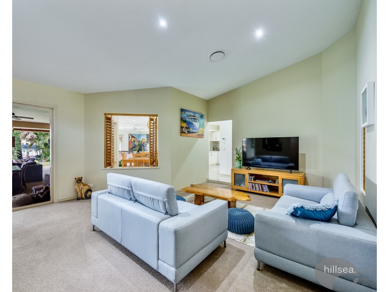 28 John Dalley Drive, Helensvale QLD 4212