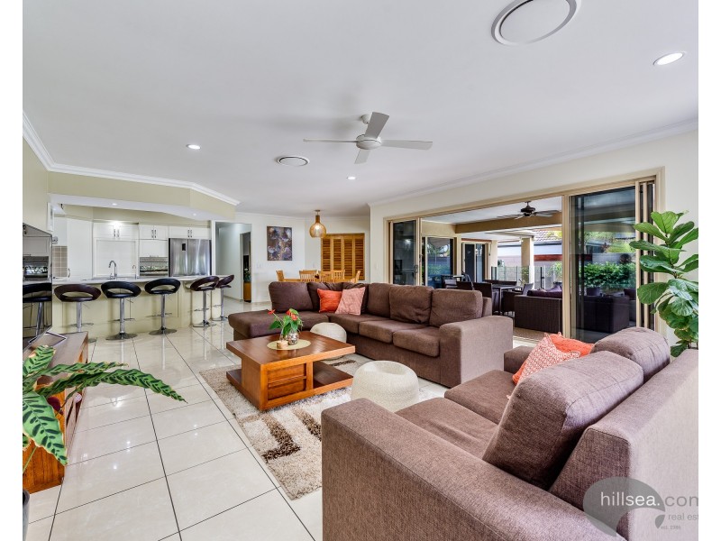 28 John Dalley Drive, Helensvale QLD 4212
