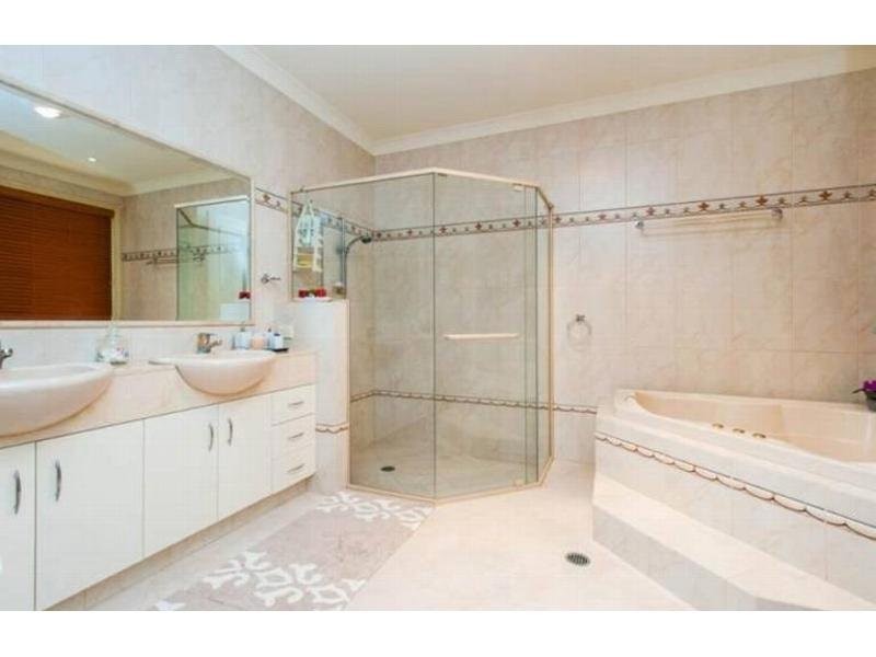 11A The Sovereign Mile, Paradise Point QLD 4216