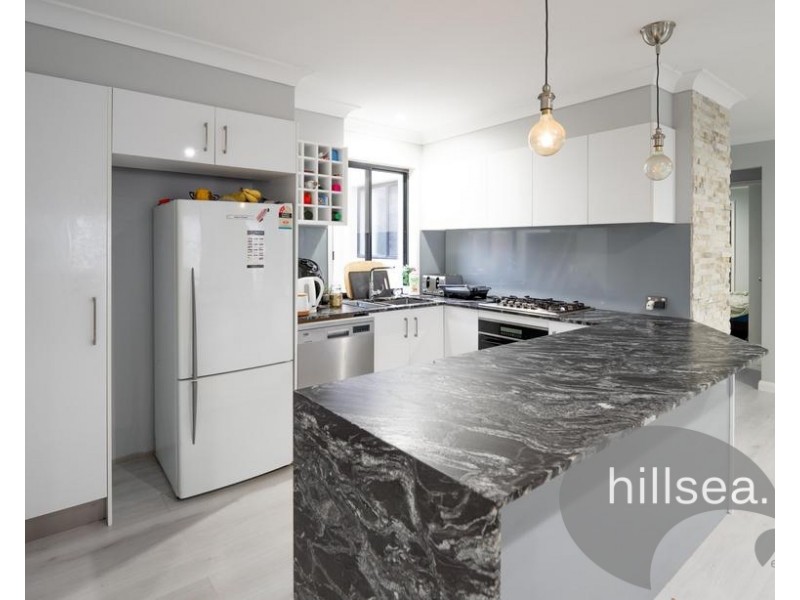 19 Amsonia Court, Arundel QLD 4214