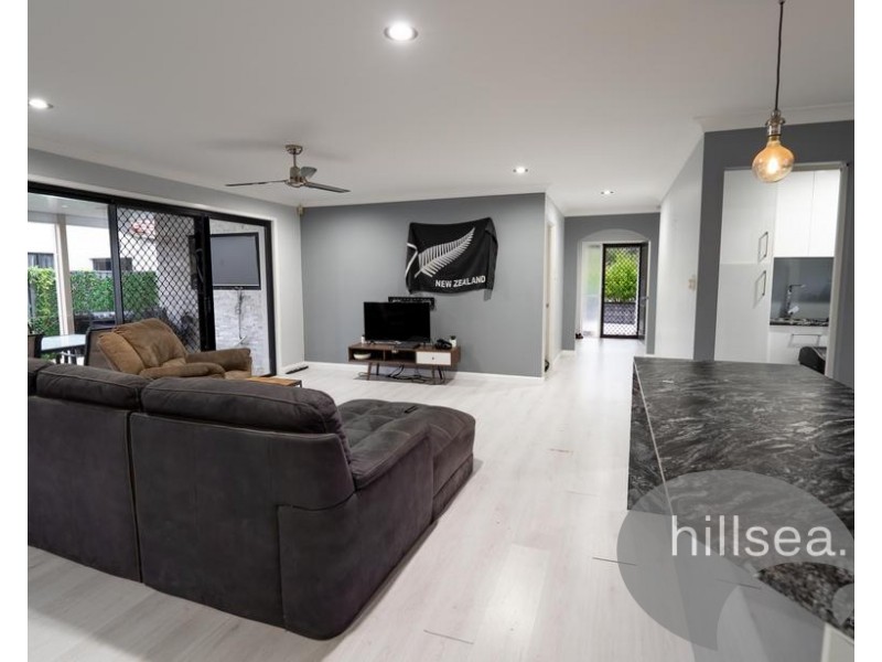 19 Amsonia Court, Arundel QLD 4214