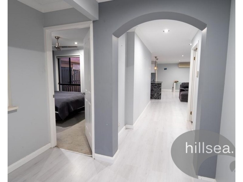 19 Amsonia Court, Arundel QLD 4214