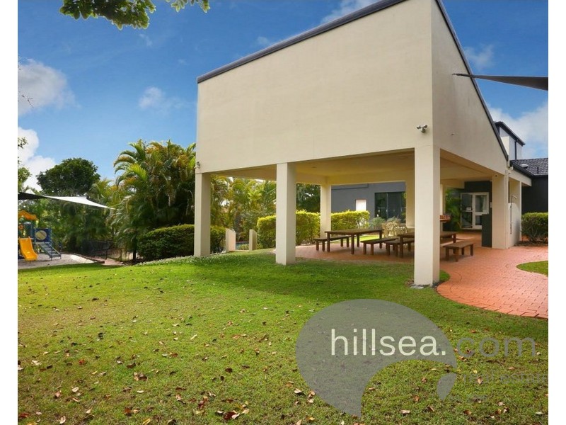 19 Amsonia Court, Arundel QLD 4214