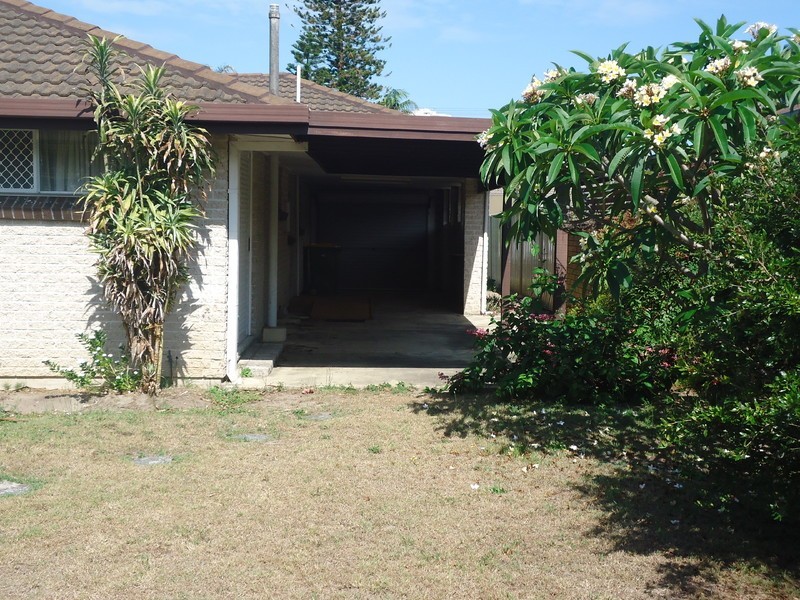 44 Ashgrove Avenue, Runaway Bay QLD 4216