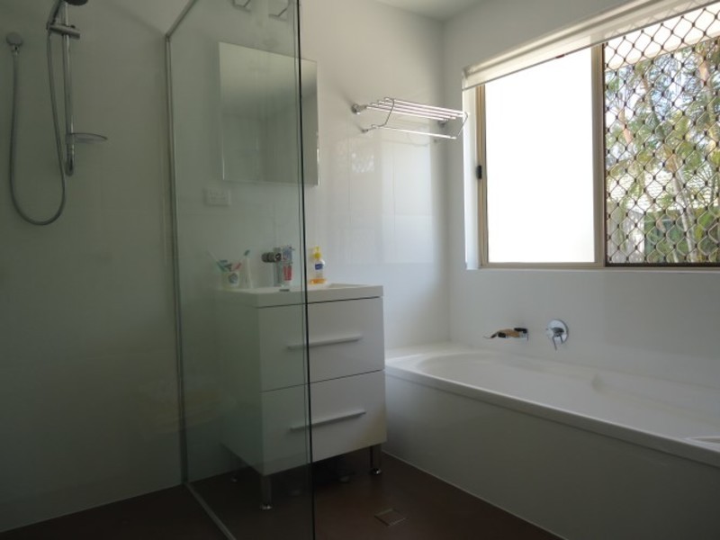 2/5 Brady Drive, Coombabah QLD 4216