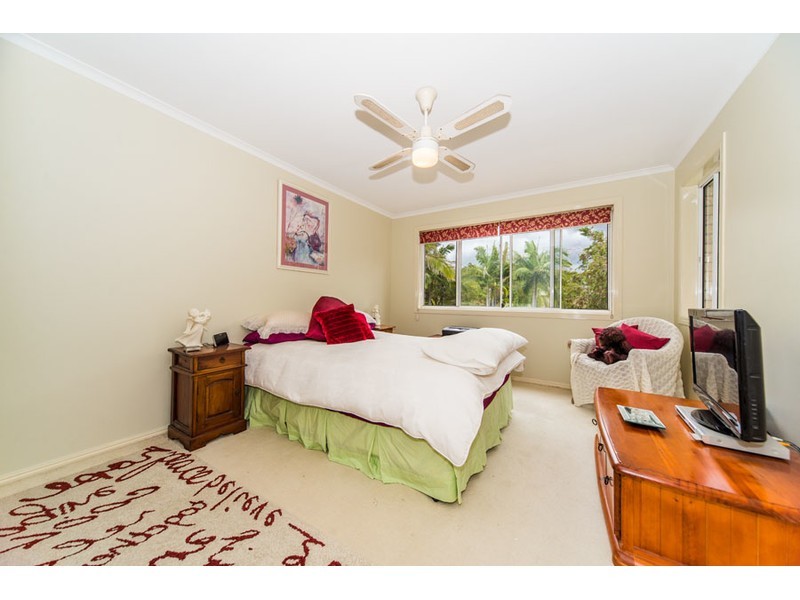 18/447 Pine Ridge Road, Runaway Bay QLD 4216