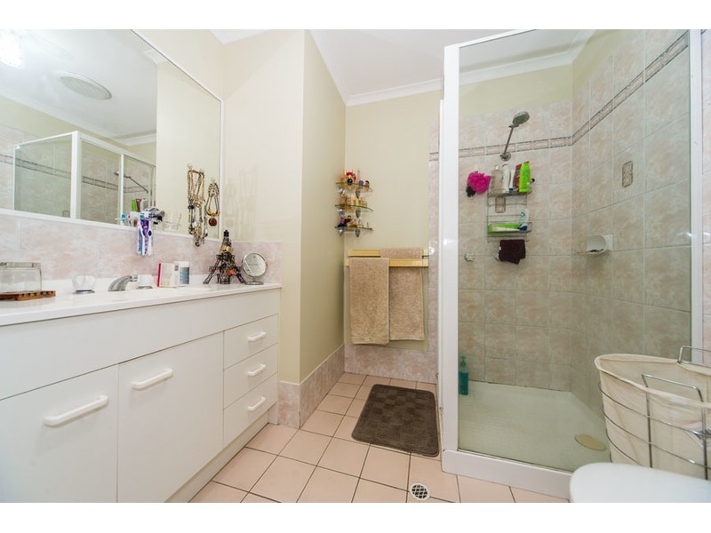 18/447 Pine Ridge Road, Runaway Bay QLD 4216