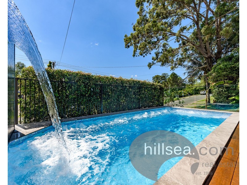 14 Akoonah Street, Hope Island QLD 4212