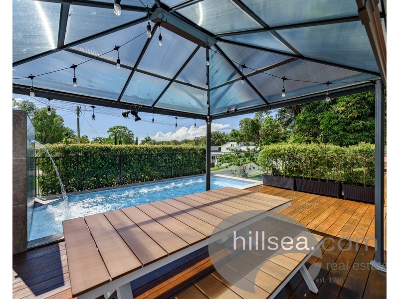 14 Akoonah Street, Hope Island QLD 4212