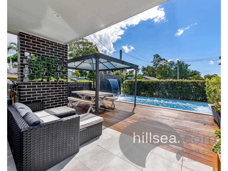 14 Akoonah Street, Hope Island QLD 4212