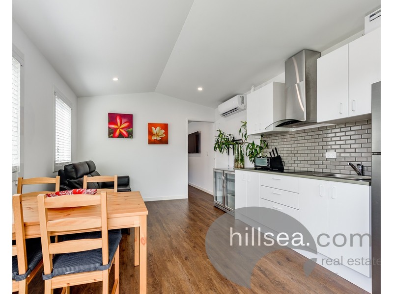 14 Akoonah Street, Hope Island QLD 4212