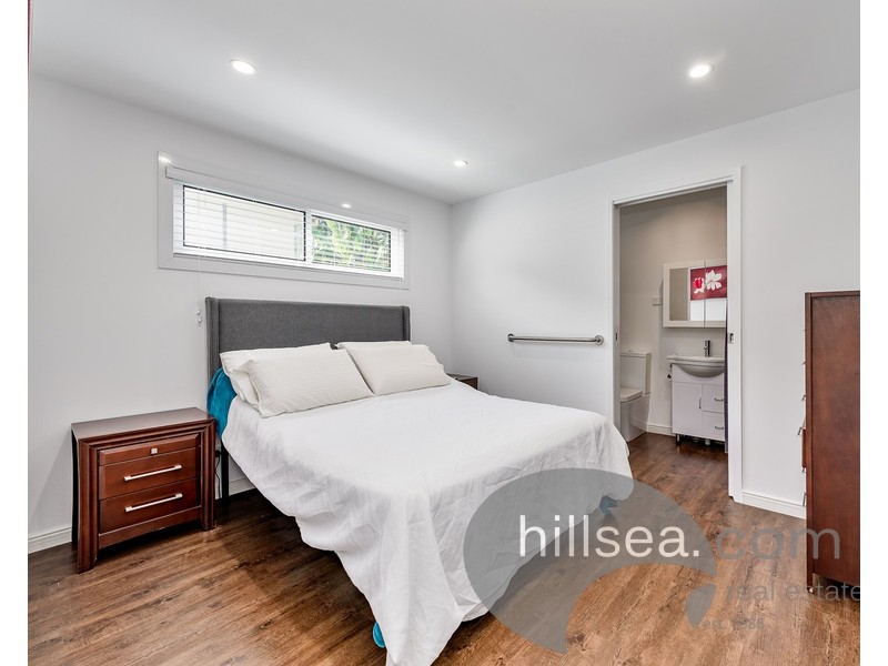 14 Akoonah Street, Hope Island QLD 4212