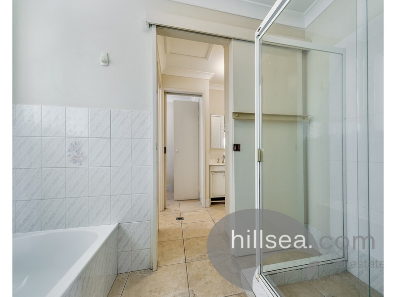 1/122 Oxley Drive, Paradise Point QLD 4216