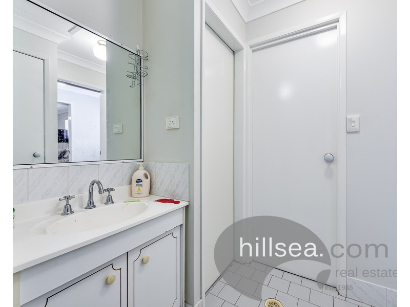 2/122 Oxley Drive, Paradise Point QLD 4216