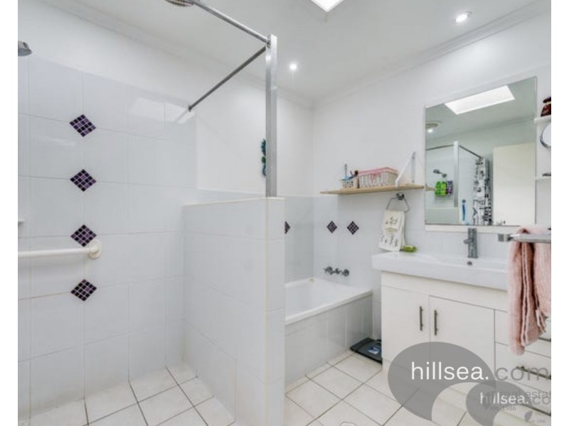 14/137 Olsen Avenue, Labrador QLD 4215