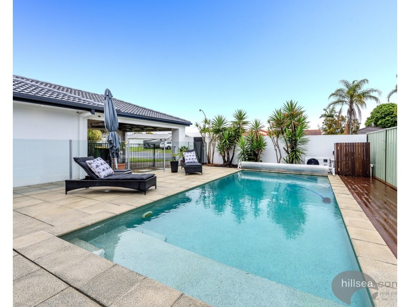 31 Lakefield Crescent, Paradise Point QLD 4216