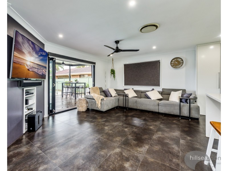31 Lakefield Crescent, Paradise Point QLD 4216
