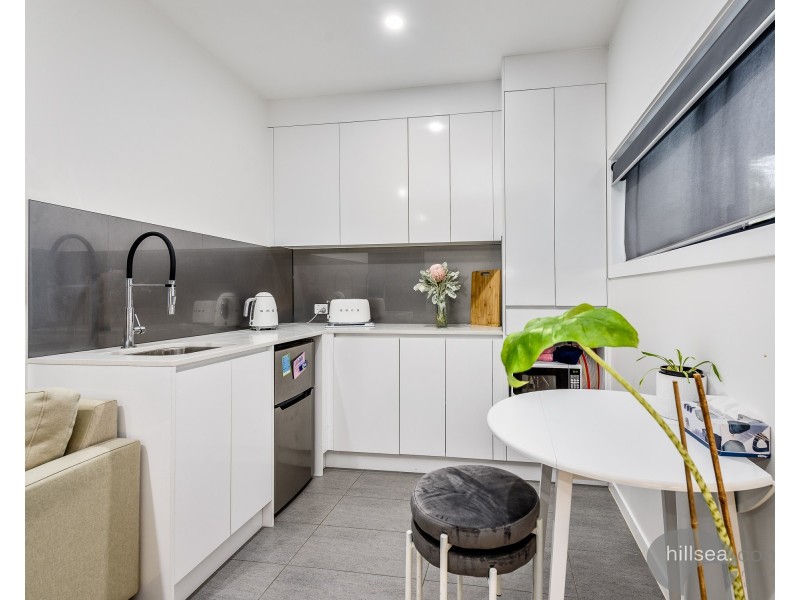 31 Lakefield Crescent, Paradise Point QLD 4216