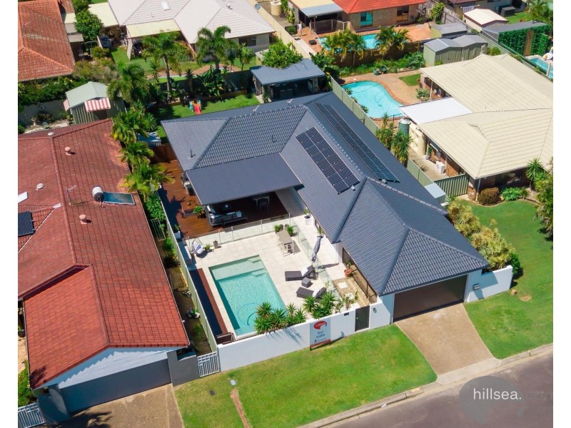 31 Lakefield Crescent, Paradise Point QLD 4216