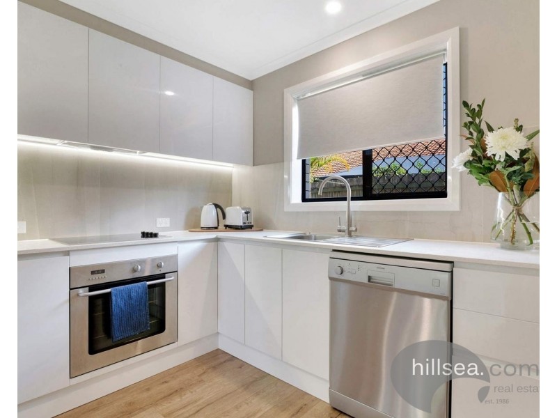 1/59 Errol Avenue, Paradise Point QLD 4216