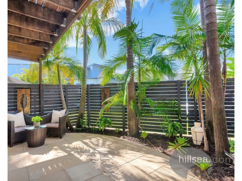 1/59 Errol Avenue, Paradise Point QLD 4216