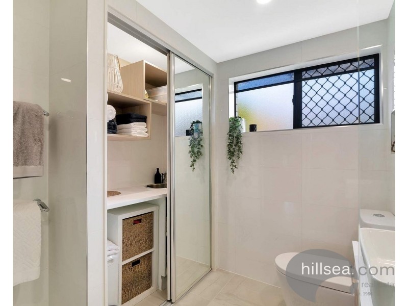 1/59 Errol Avenue, Paradise Point QLD 4216