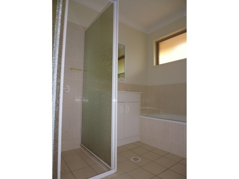 2/8 Coleridge Court, Nerang QLD 4211
