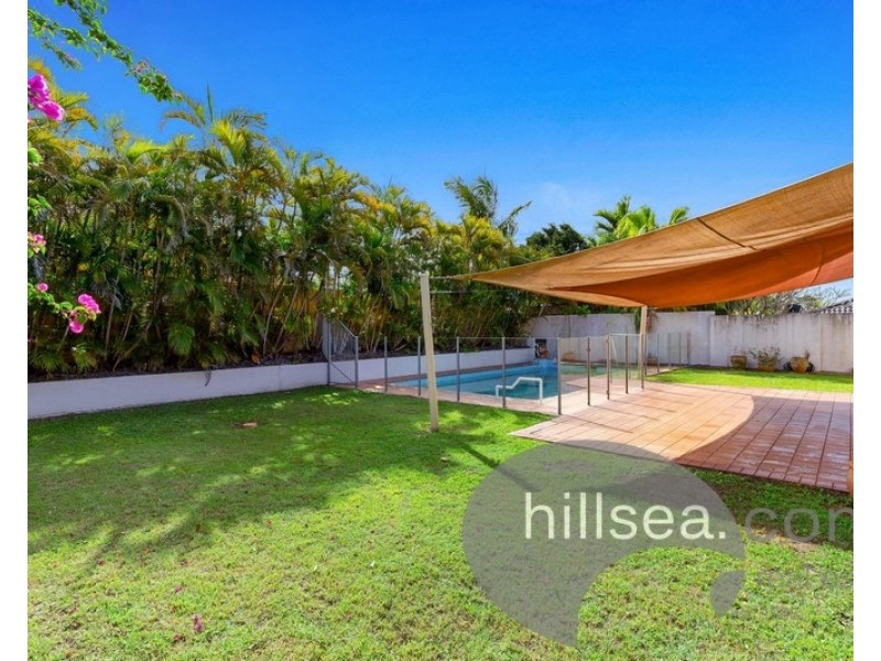 12 Hazel Court, Arundel QLD 4214