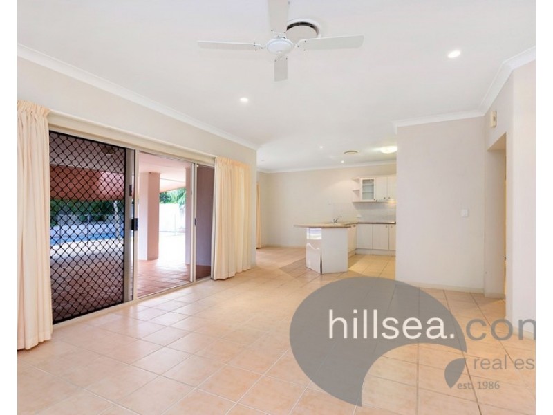 12 Hazel Court, Arundel QLD 4214
