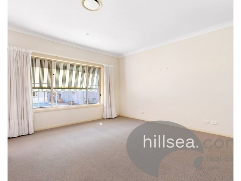 12 Hazel Court, Arundel QLD 4214