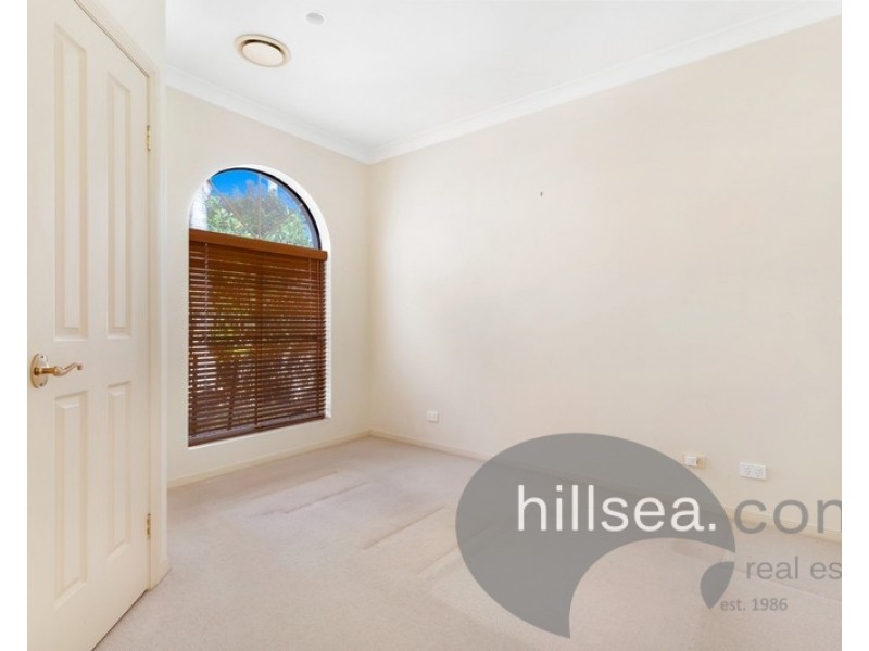 12 Hazel Court, Arundel QLD 4214