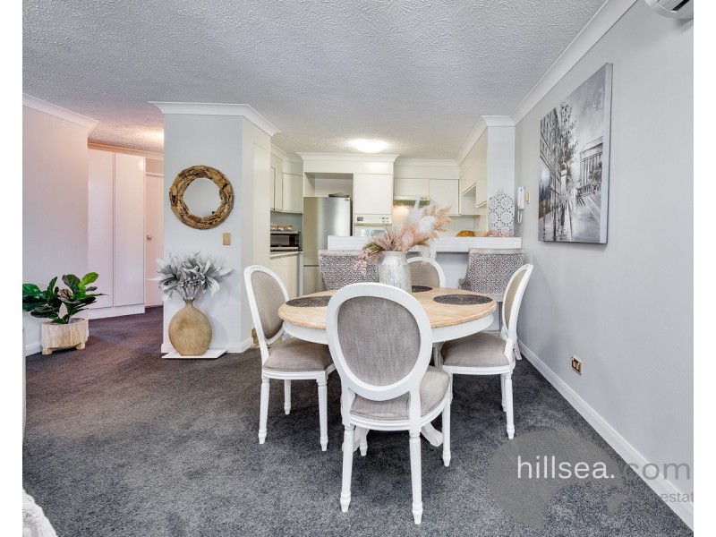 17/48 The Esplanade, Paradise Point QLD 4216