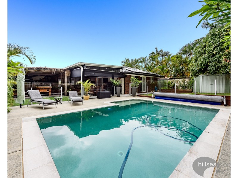 18 Fadden Close, Arundel QLD 4214